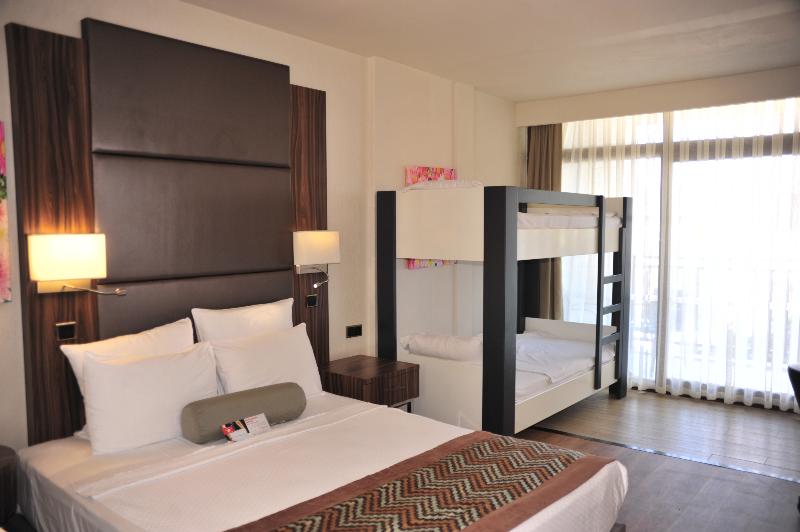 اتاق استاندارد با تخت‌های تاشو, Ramada Resort By Wyndham Akbuk  All Inclusive