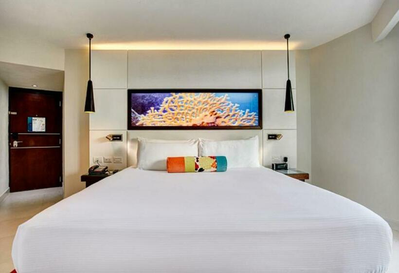 اتاق لوکس, Hideaway At Royalton Blue Waters, An Autograph Collection All Inclusive Resort   Adults Only