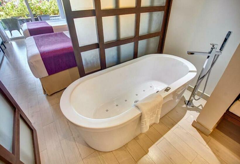 سوییت جونیور کلاب, Hideaway At Royalton Blue Waters, An Autograph Collection All Inclusive Resort   Adults Only