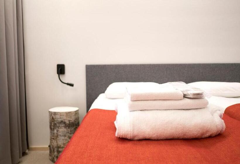 اتاق لوکس خانوادگی, Santasport Resort