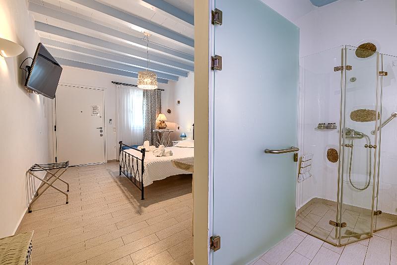 اتاق لوکس, Iros Boutique Suites & Villas