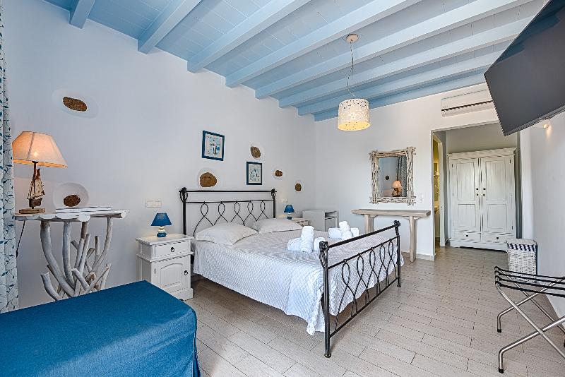 اتاق لوکس, Iros Boutique Suites & Villas