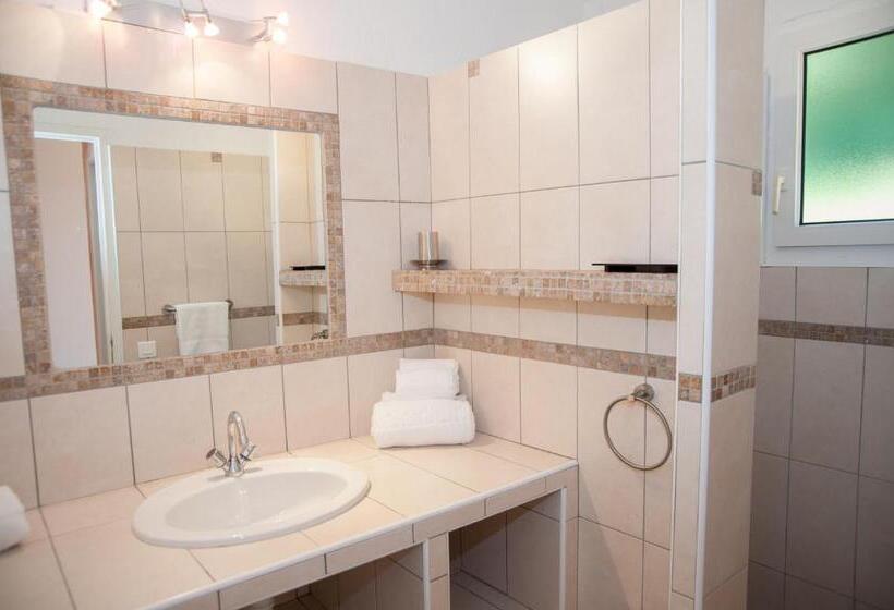 استودیوی استاندارد, Résidence U Pirellu