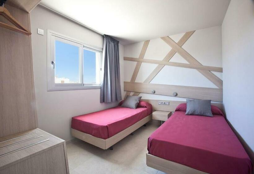 3 Schlafzimmer Apartment seitl. Meerblick, Ryans Ibiza Apartments  Only Adults