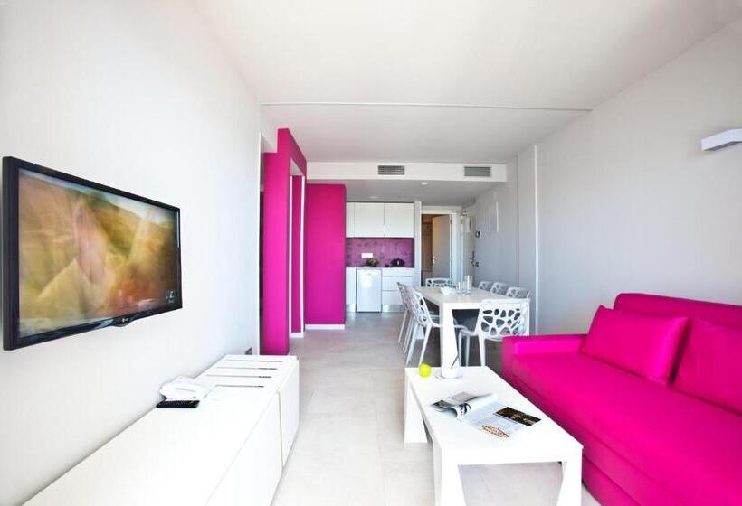 شقة 3 غرف, Ryans Ibiza Apartments  Only Adults