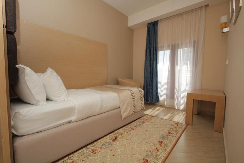 اتاق استاندارد یک نفره, Capital Tirana