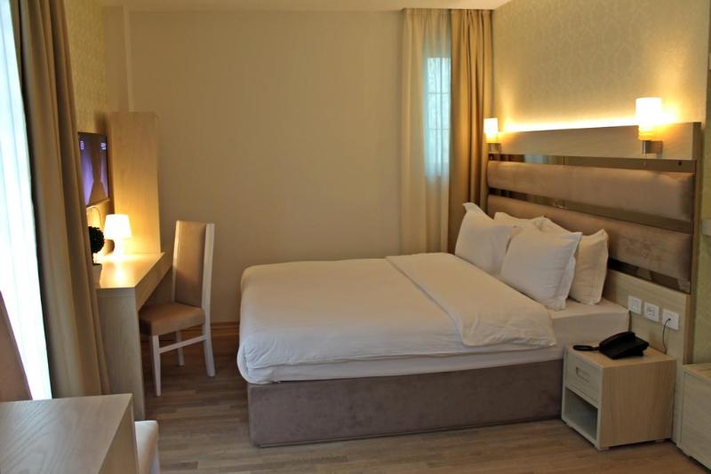 اتاق استاندارد, Capital Tirana