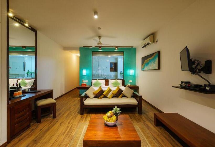 اتاق لوکس با چشم‌انداز دریا, Cocobay Unawatuna