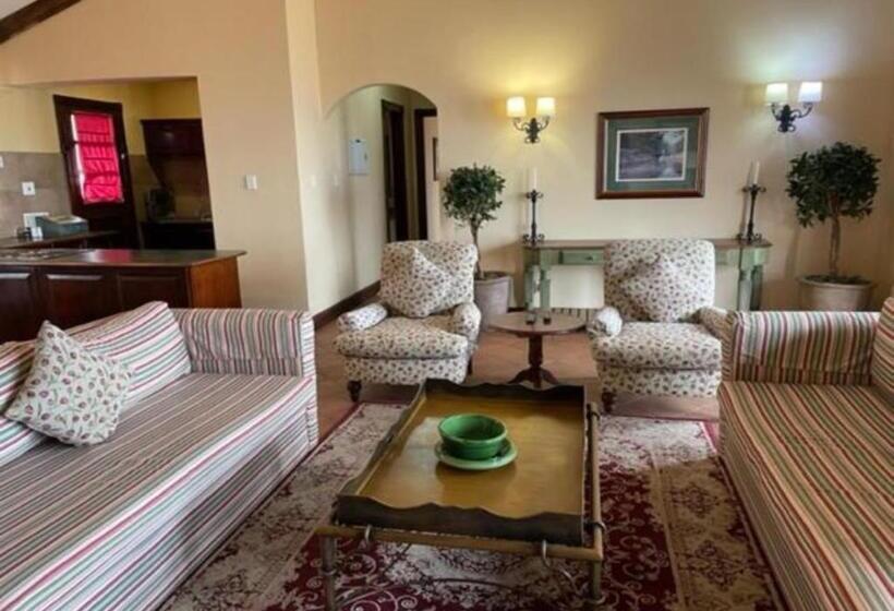 1 Bedroom Chalet, Gooderson Kloppenheim Country Estate