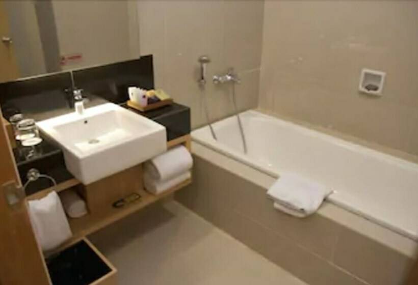 Quarto Deluxe, Star  Semarang