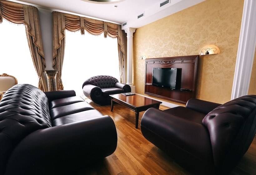 سوئیت پرزیدنت, Imperial Club Delux
