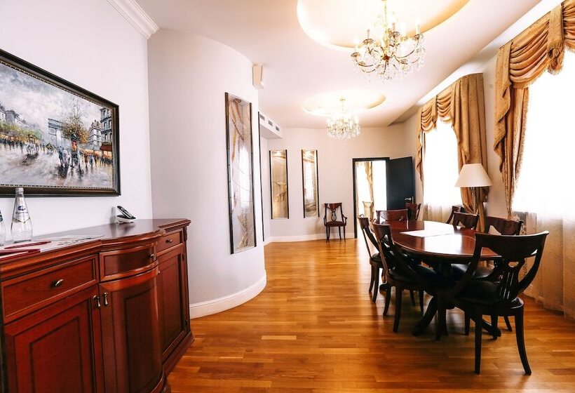 سوئیت پرزیدنت, Imperial Club Delux