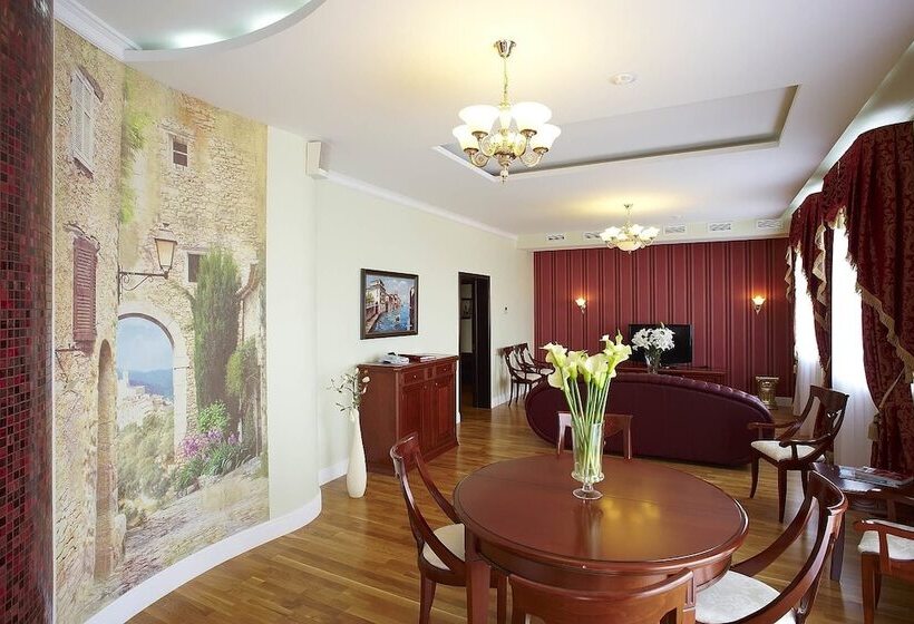 سوییت, Imperial Club Delux
