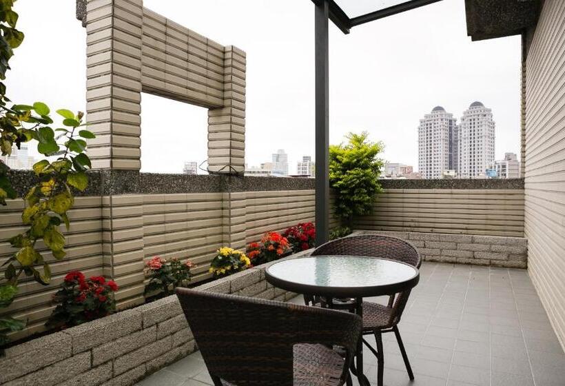 اتاق لوکس با بالکن, Yuhao Hotel   Hsinchu Branch
