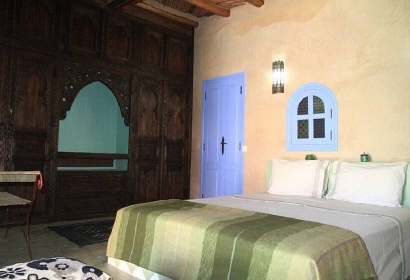 Habitación Triple Estándar, Riad Dar Dzahra