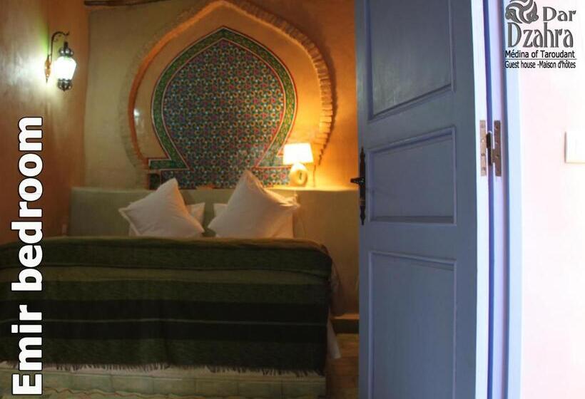 Habitación Triple Estándar, Riad Dar Dzahra