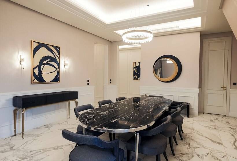 1 Bedroom Penthouse Apartment, Mansard Riyadh, A Radisson Collection