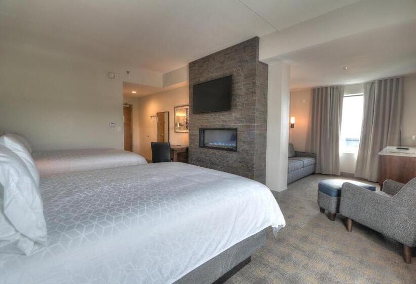 سوییت, Holiday Inn & Suites Pigeon Forge Convention Center, An Ihg