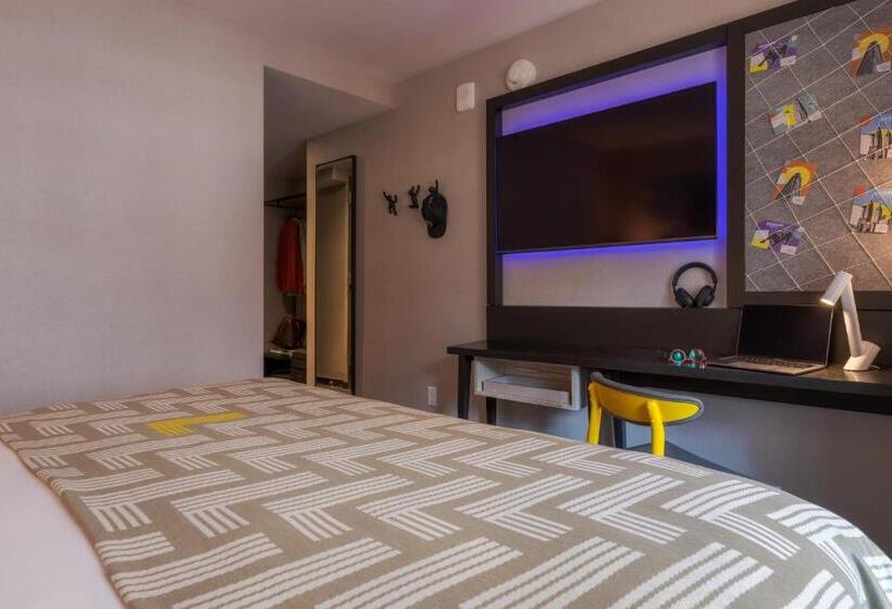 اتاق سوپریور با تخت بزرگ, Pestana Cr7 Times Square