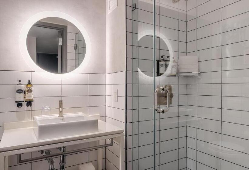اتاق سوپریور با تخت بزرگ, Pestana Cr7 Times Square