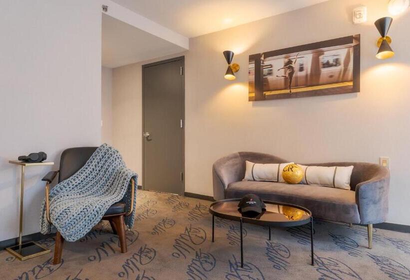 سوئیت جونیور با چشم‌انداز, Pestana Cr7 Times Square