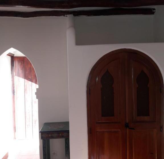 اتاق استاندارد, Dar Gabriel