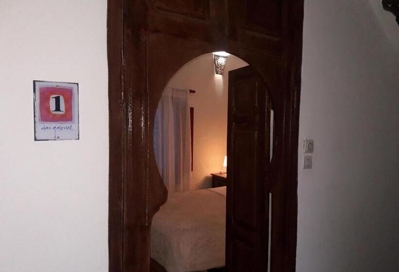 اتاق استاندارد, Dar Gabriel