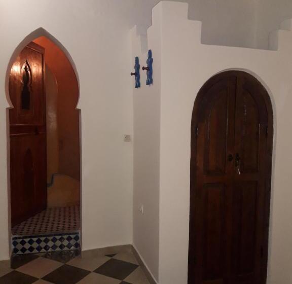 اتاق استاندارد, Dar Gabriel