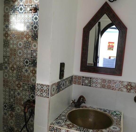 اتاق استاندارد, Dar Gabriel