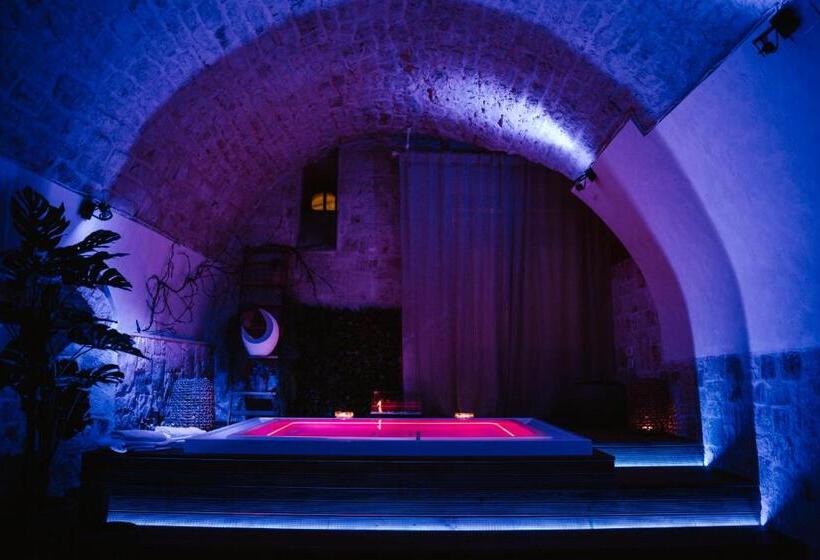 اتاق استاندارد با وان آب گرم, Apulia Suite