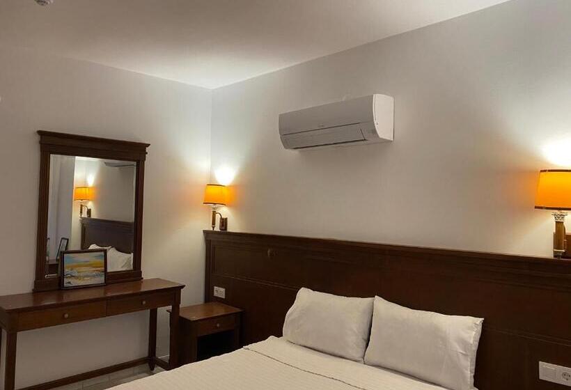 سوئیت با بالکن, Naturella Apart