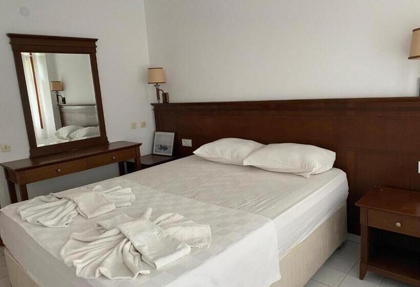 سوییت با چشم‌انداز دریا, Naturella Apart