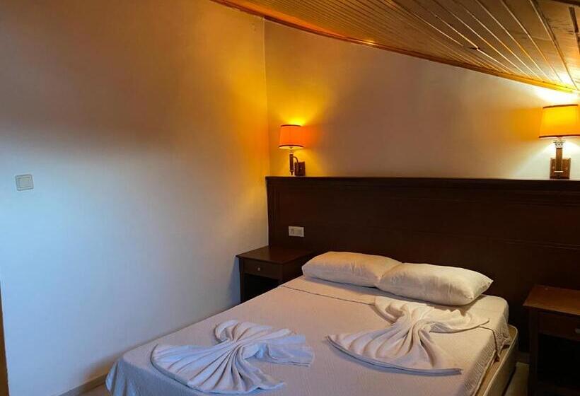 سوییت با چشم‌انداز دریا, Naturella Apart