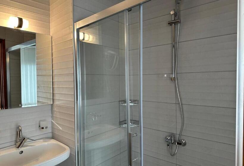 سوییت با چشم‌انداز دریا, Naturella Apart