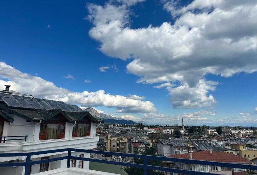 سوییت با چشم‌انداز دریا, Naturella Apart