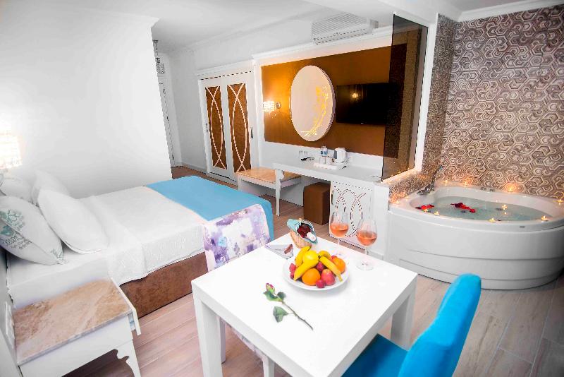 اتاق لوکس با وان آب گرم, Ocean Blue High Class Hotel & Spa