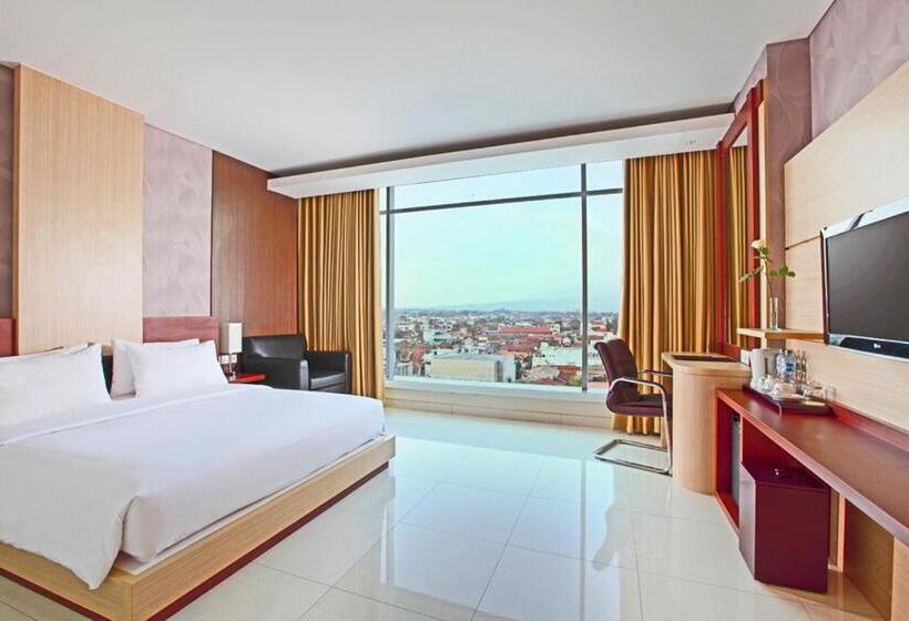 Superior Room King Size Bed, Santika Tasikmalaya