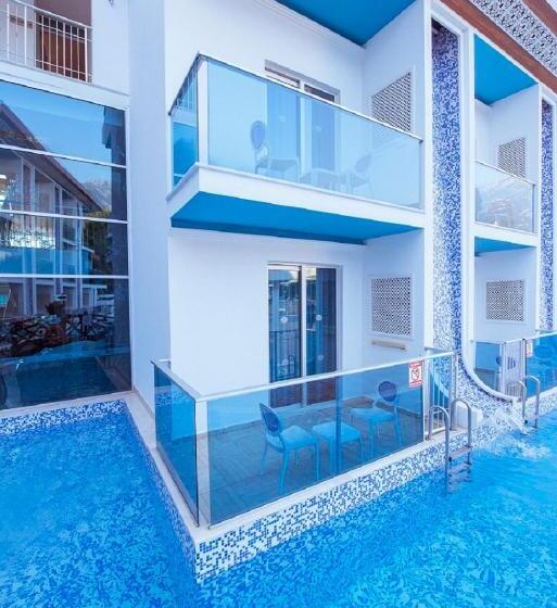 Habitació Estàndard Vista Piscina, Ocean Blue High Class