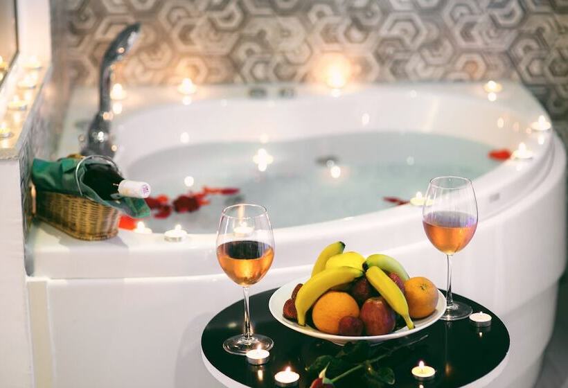اتاق لوکس با وان آب گرم, Ocean Blue High Class Hotel & Spa