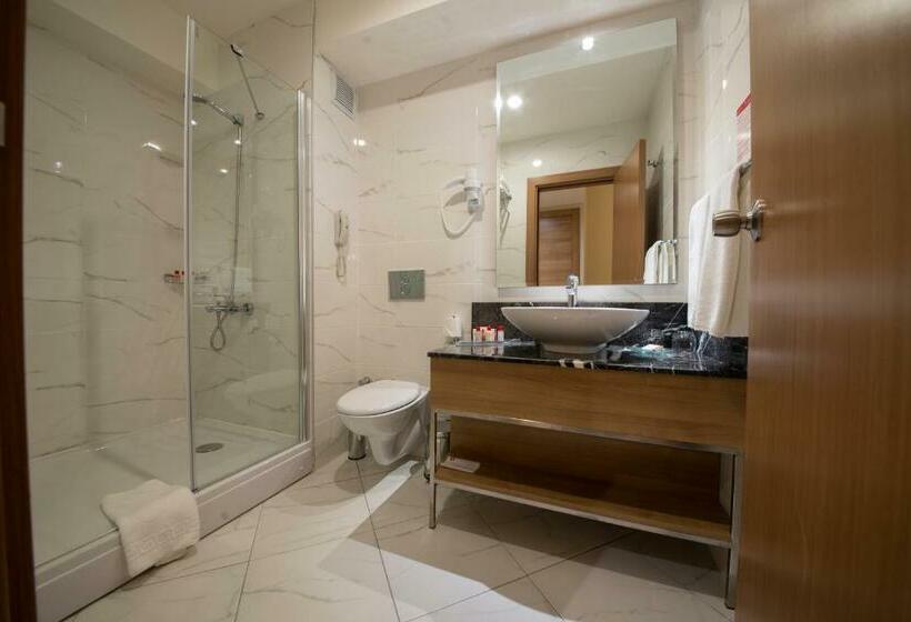 اتاق سوپریور, Wyndham Garden Lara