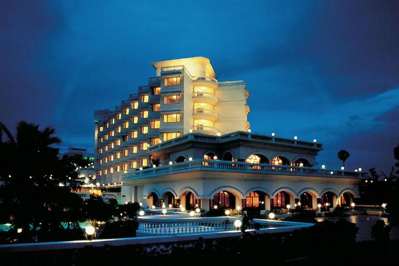 Deluxe Suite Sea View, The Gateway Hotel Beach Road Visakhapatnam