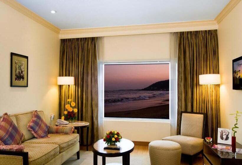 Suite Executiva, The Gateway Hotel Beach Road Visakhapatnam