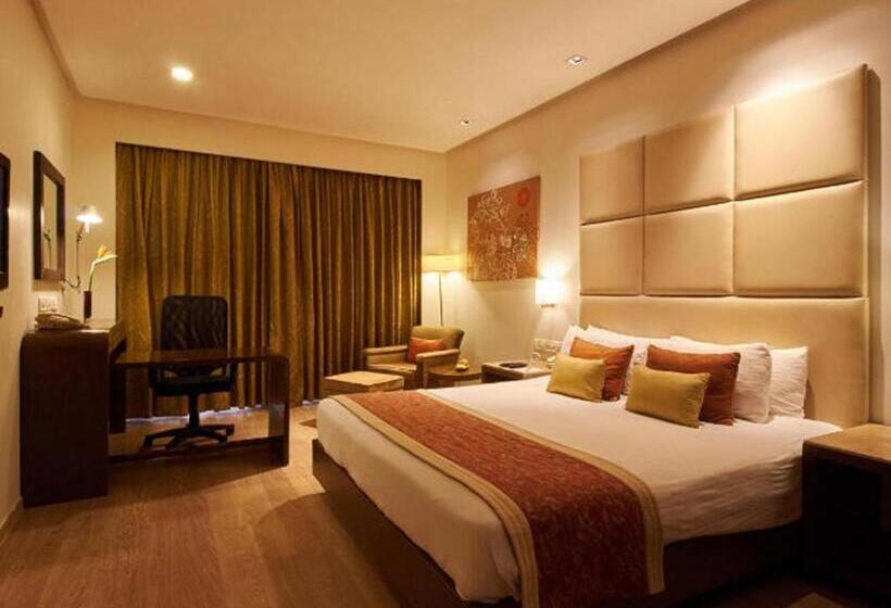 Suite Executiva, The Gateway Hotel Beach Road Visakhapatnam