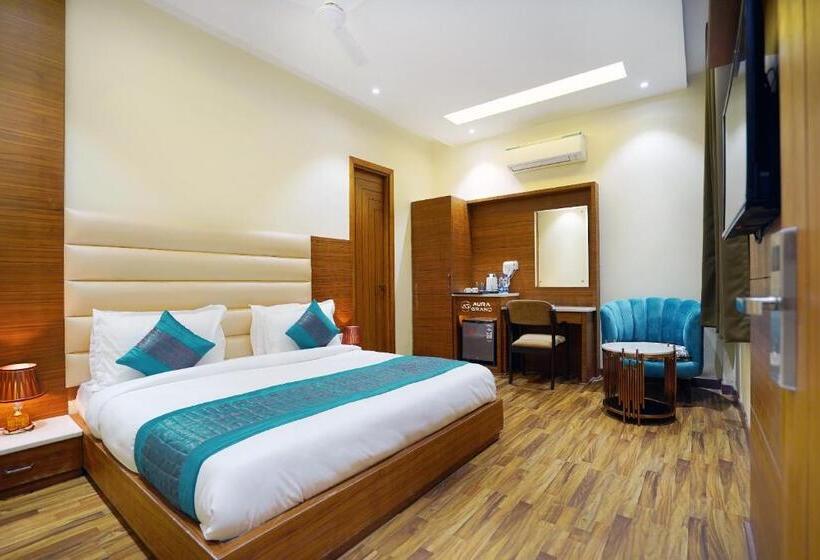디럭스 룸, Aura Grand By Levelup Hotels