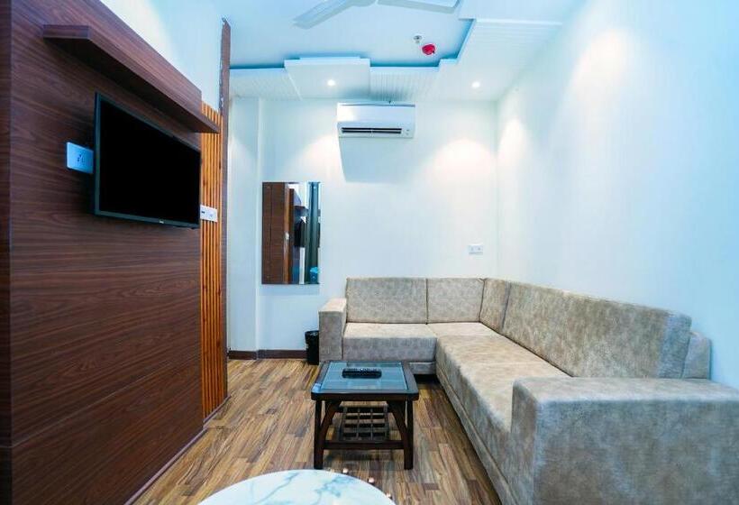 이그제큐티브 스위트, Aura Grand By Levelup Hotels