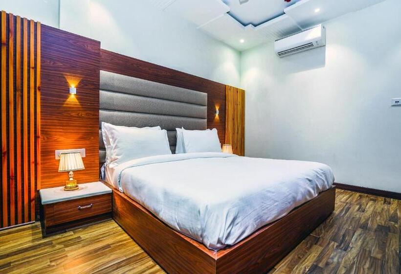 이그제큐티브 스위트, Aura Grand By Levelup Hotels