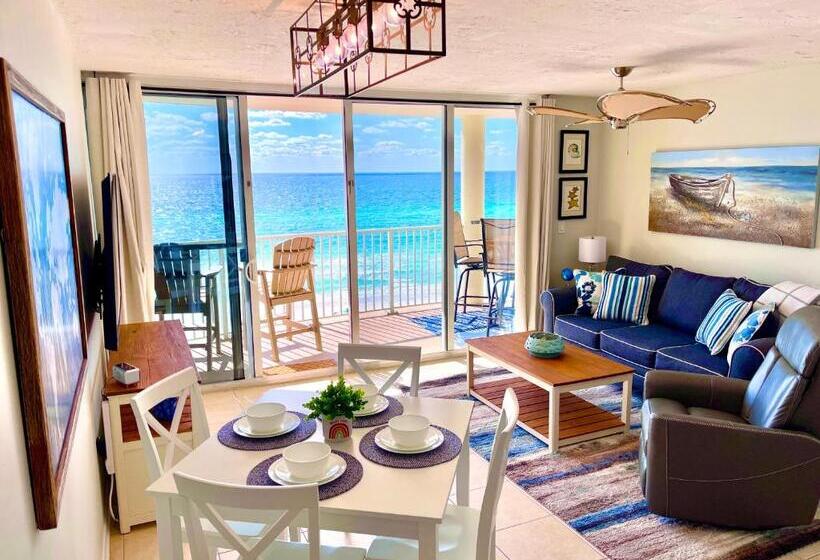 اتاق خانوادگی با چشم‌انداز دریا, Emerald Bay Escape