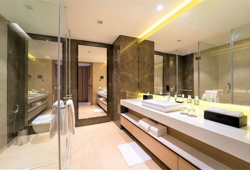 اتاق لوکس با چشم‌انداز شهر, Courtyard By Marriott Vadodara