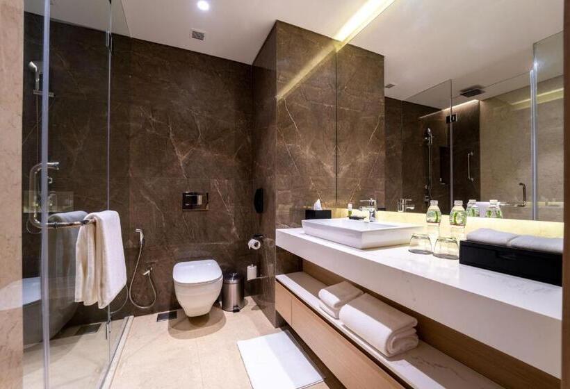 اتاق دلوکس با تخت کینگ و چشم‌انداز شهر, Courtyard By Marriott Vadodara
