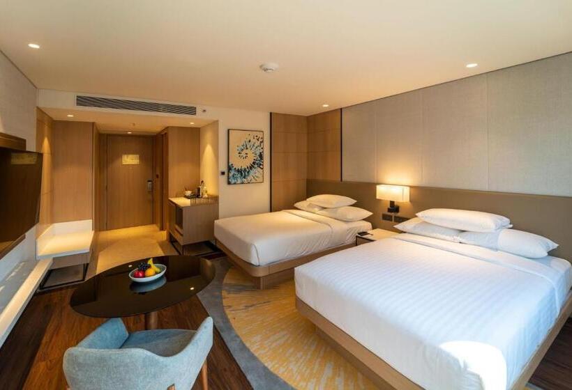 اتاق لوکس با چشم‌انداز شهر, Courtyard By Marriott Vadodara